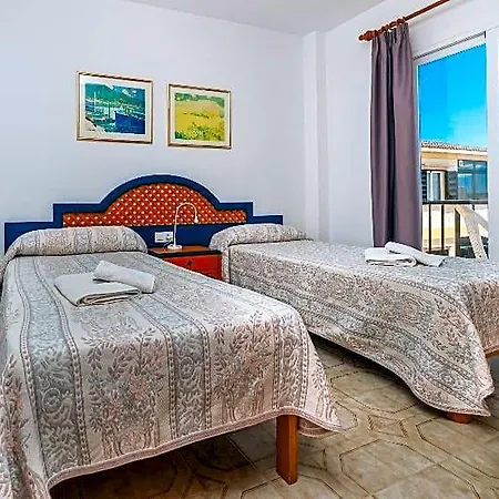 Otel Charlys 2*