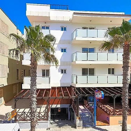 Charlys Otel 2*