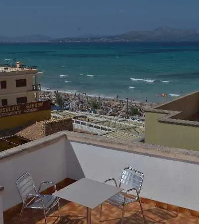 Hotel Charlys