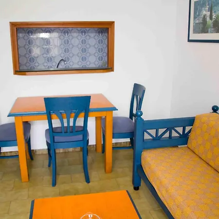 Charlys Hotel