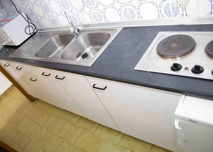 Готель Charlys 2*